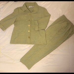 Alfred Dunner beaded Pantsuit Buy One Alfred Dunner Get another for FREE!!!!!